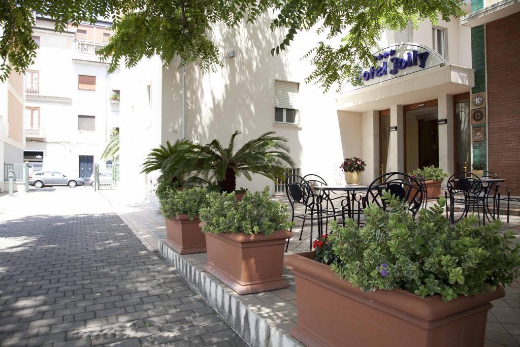 Hotel Jolly كاستروفيلاري المظهر الخارجي الصورة