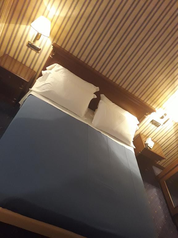 Hotel Jolly كاستروفيلاري المظهر الخارجي الصورة